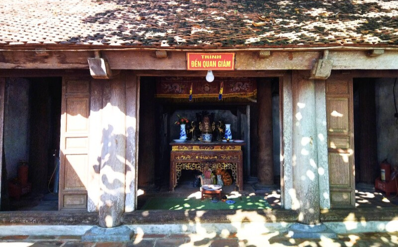 Một ngôi đền trong quần thể di tích đền Cô Tiên. 