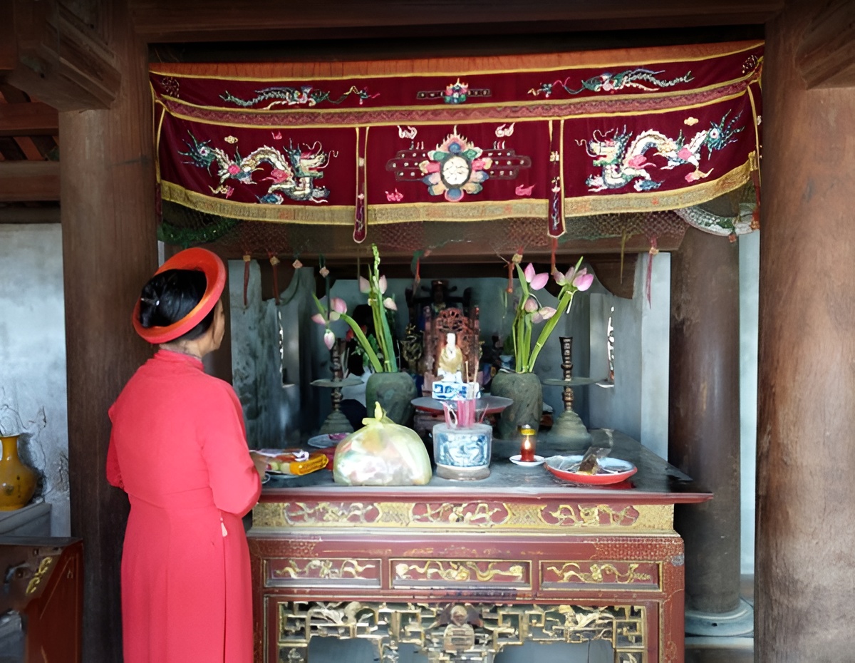 Gợi ý trang phục khi đi lễ ở chùa Cô Tiên