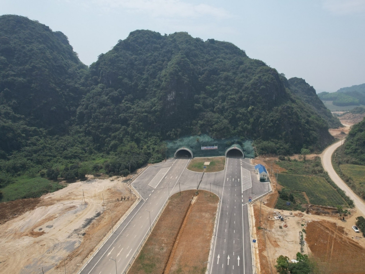 Tuyến cao tốc CT01 giúp hành trình đi lễ Sầm Sơn tiết kiệm thời gian.