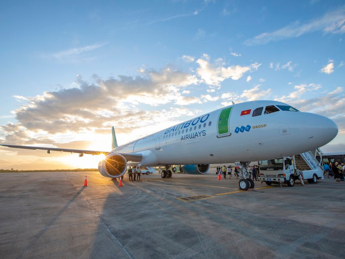 Máy bay là phương tiện nhanh nhắn đi từ TP.HCM đến Thanh Hoá