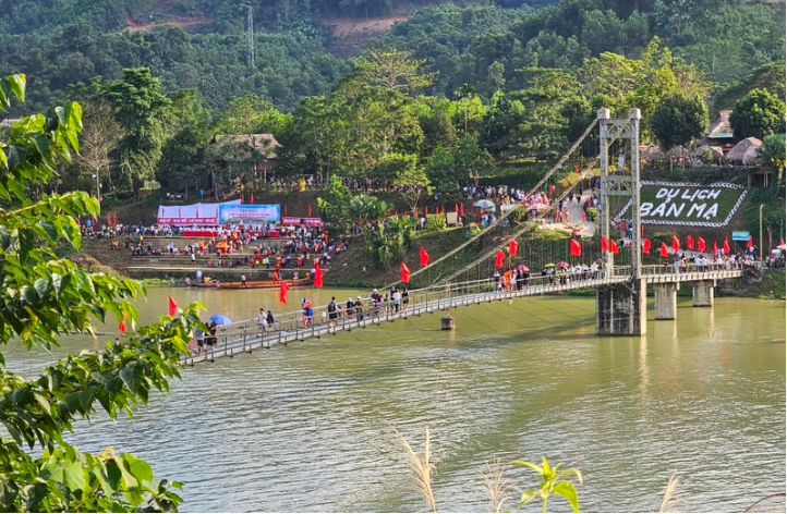 Đến bản làng Thái để hiểu hơn về đời sống bản địa