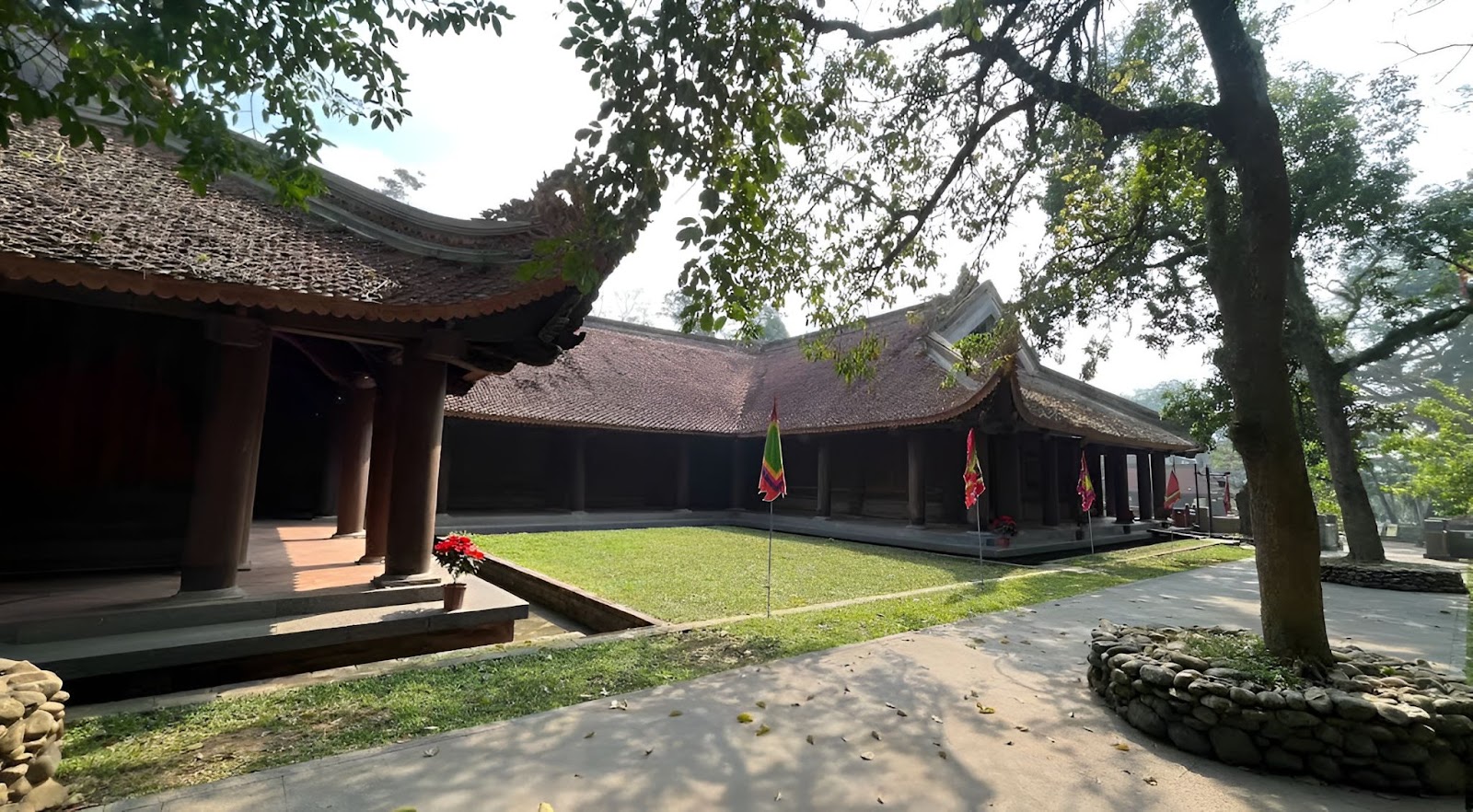 Khuôn viên cổ kính Thái Miếu nhà Hậu Lê – không gian trầm mặc lưu giữ dấu ấn lịch sử xứ Thanh.