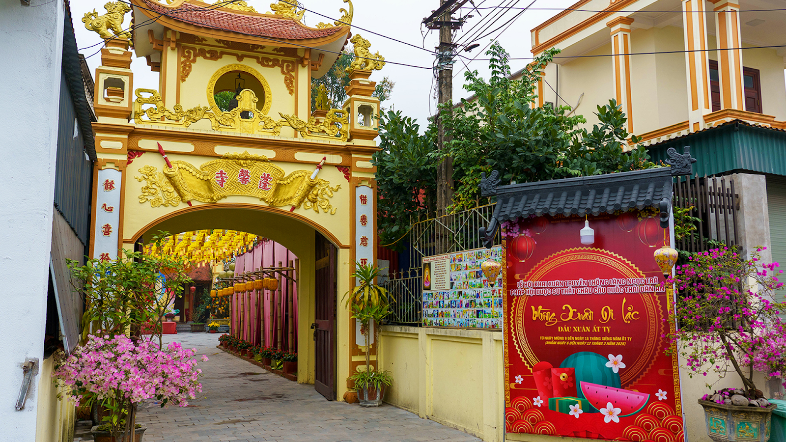 Vẻ đẹp kiến trúc truyền thống, mộc mạc mà trang nghiêm của chùa Bồng Hinh.