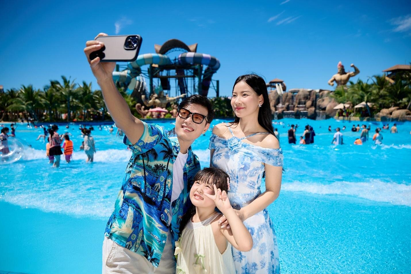 Công viên nước Sun World Sam Son là một trong những điểm đến giải trí nổi bật tại Sầm Sơn mùa hè này.