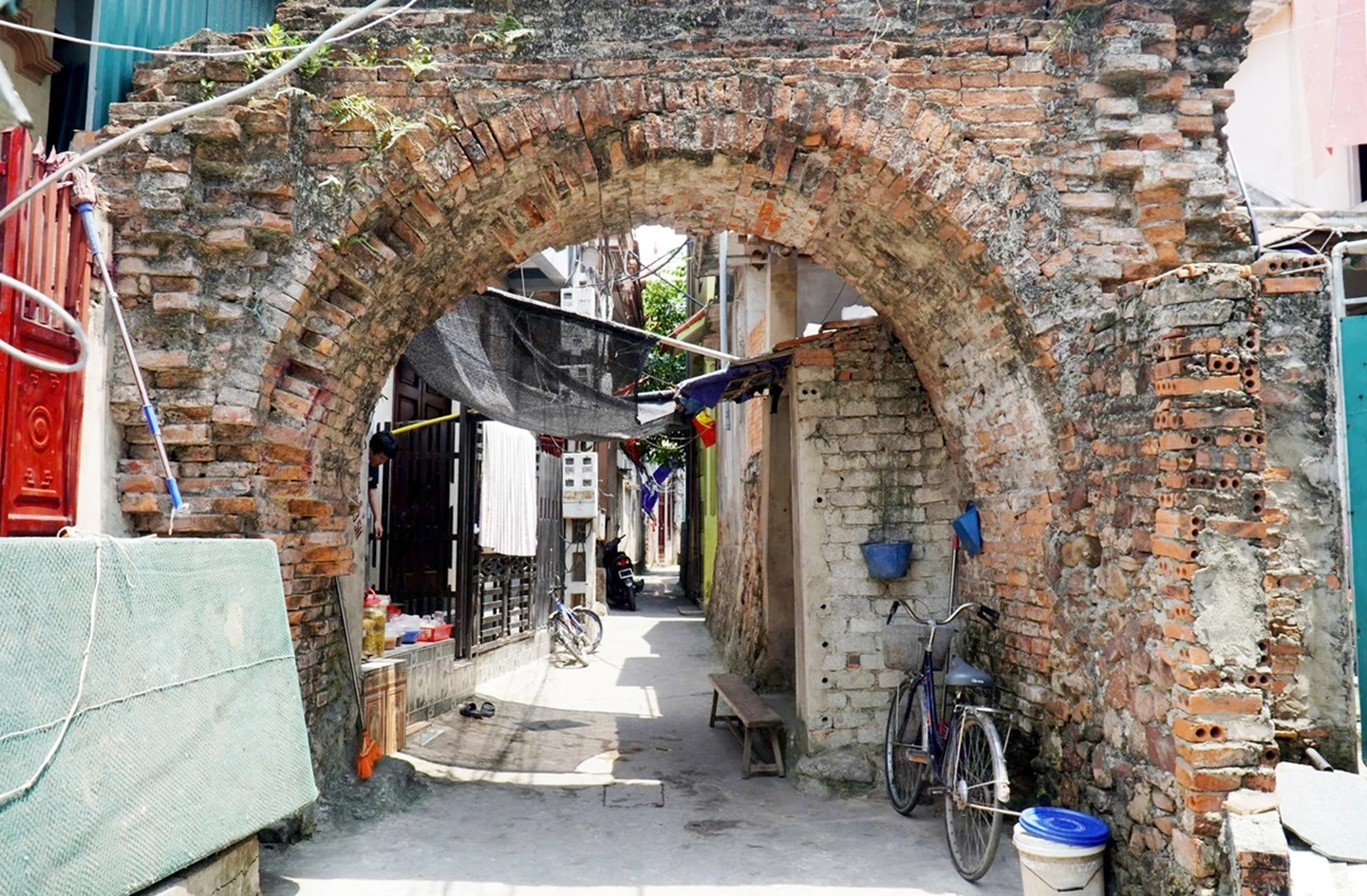 Vẻ đẹp nguyên sơ, cổ kính trên đảo Biện Sơn